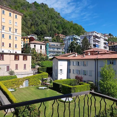 Vacanze Il Tulipano - Private Parking Como